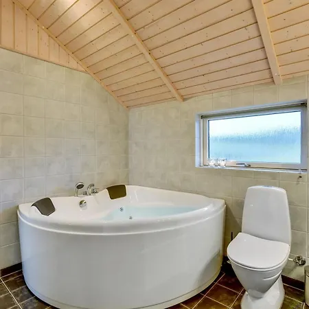 Christan - 1-2km From The Sea By Interhome Feriehus
