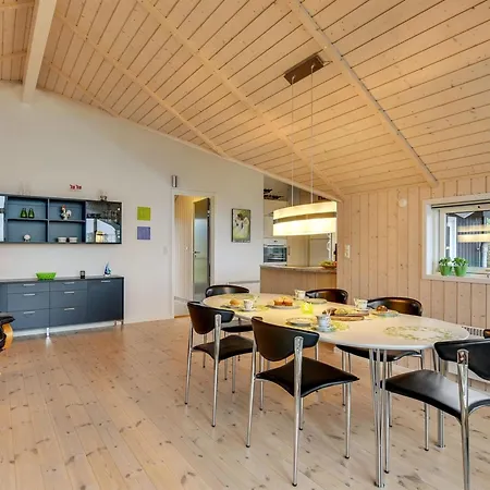 Semesterbostad Christan - 1-2km From The Sea By Interhome