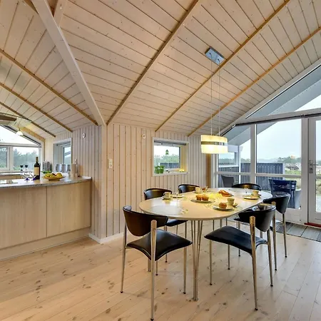 Christan - 1-2km From The Sea By Interhome Feriehus *