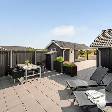 Christan - 1-2km From The Sea By Interhome *