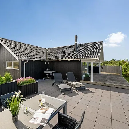 Christan - 1-2km From The Sea By Interhome Semesterbostad *